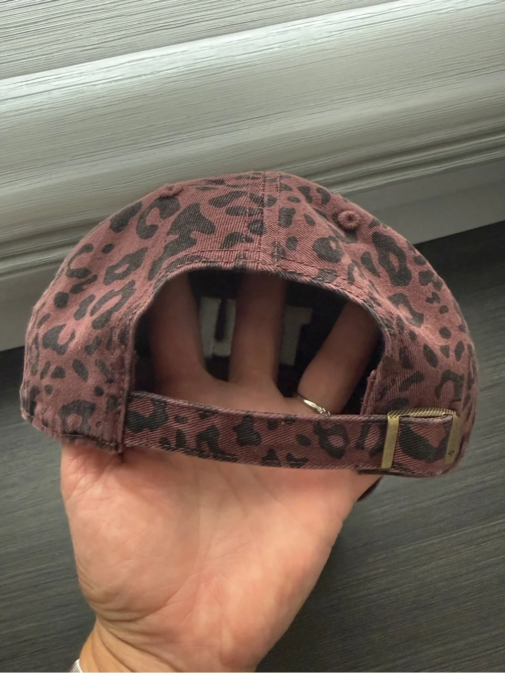 NFL Women’s Leopard-Print Cap in Brown and Black with Cream NY Giants Logo